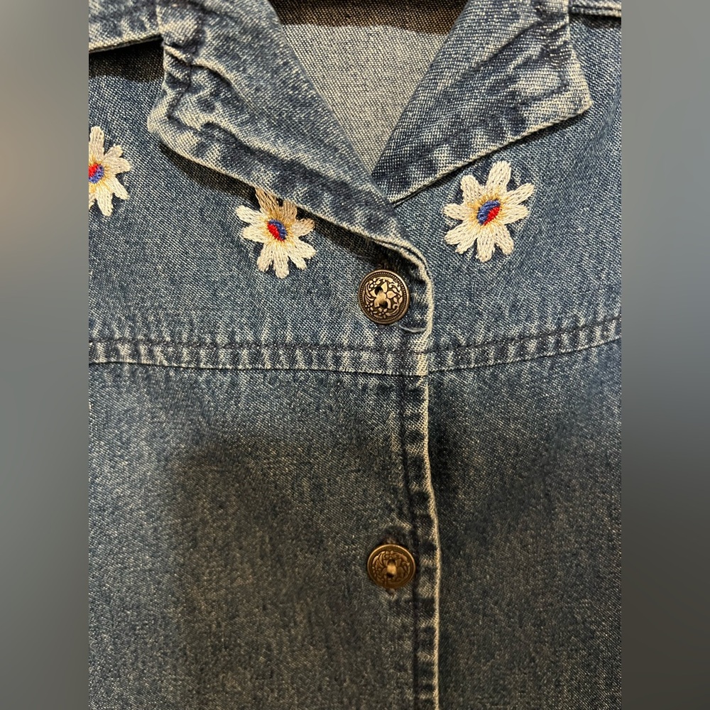 Vintage 90’s Bobbie Brooks Denim Vest L Embroidered Floral Cotton Festival - Picture 3 of 9